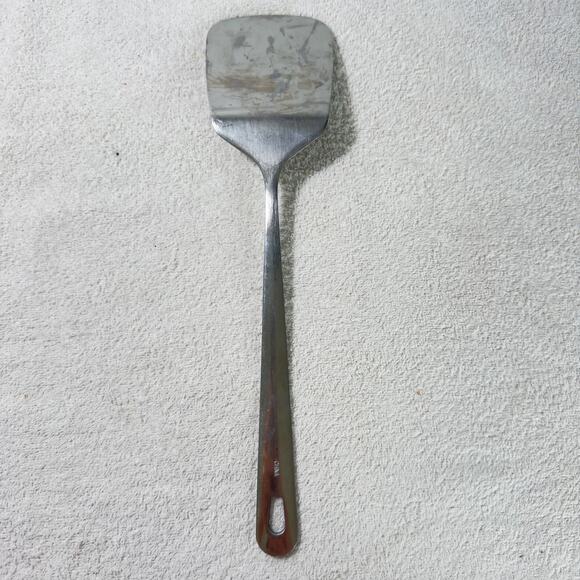 Wolfgang Puck's Stainless Steel Solid Serving Spatula 12” Kitchen Utensil - Picture 5 of 5